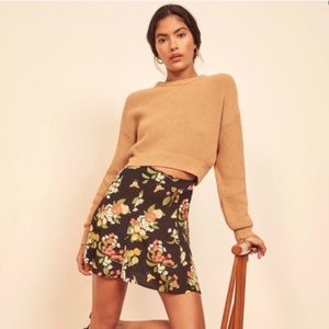 Reformation Black Floral Mini Flounce Skirt in Size 2